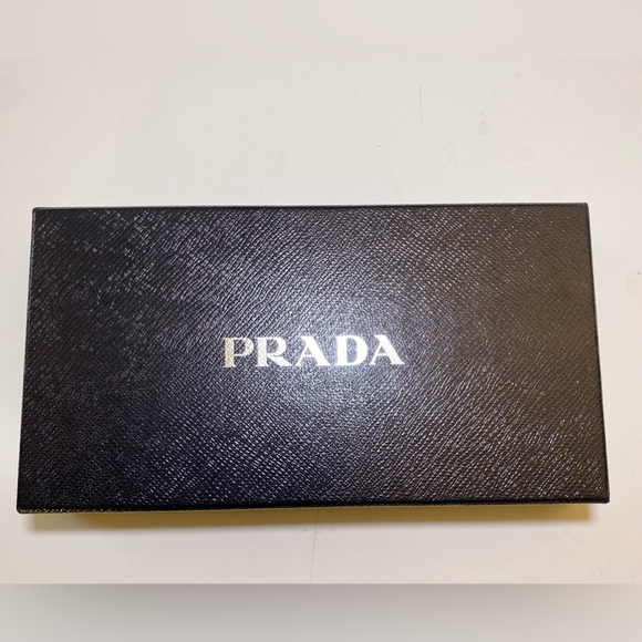 EUC! 😍 Prada Blue Saffiano Leather Zip Around Wallet - Picture 14 of 14